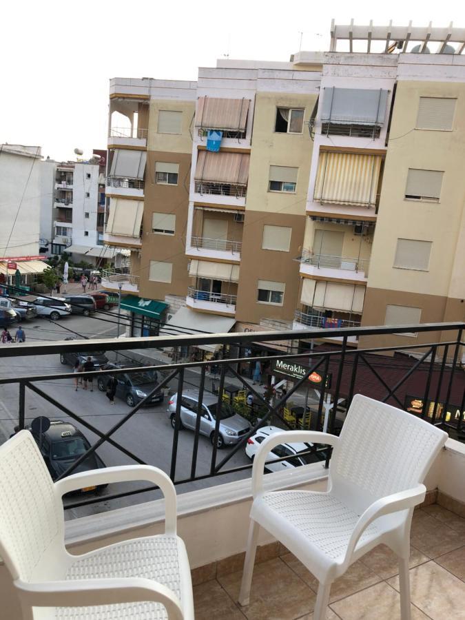 Center Hotel Pirro Himare Exterior foto